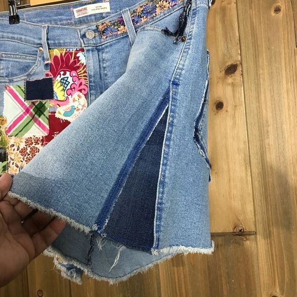 Signature by Levi’s Womens Upcycled OOAK High Rise “Patch Cat” Size 18 - Picture 4 of 16